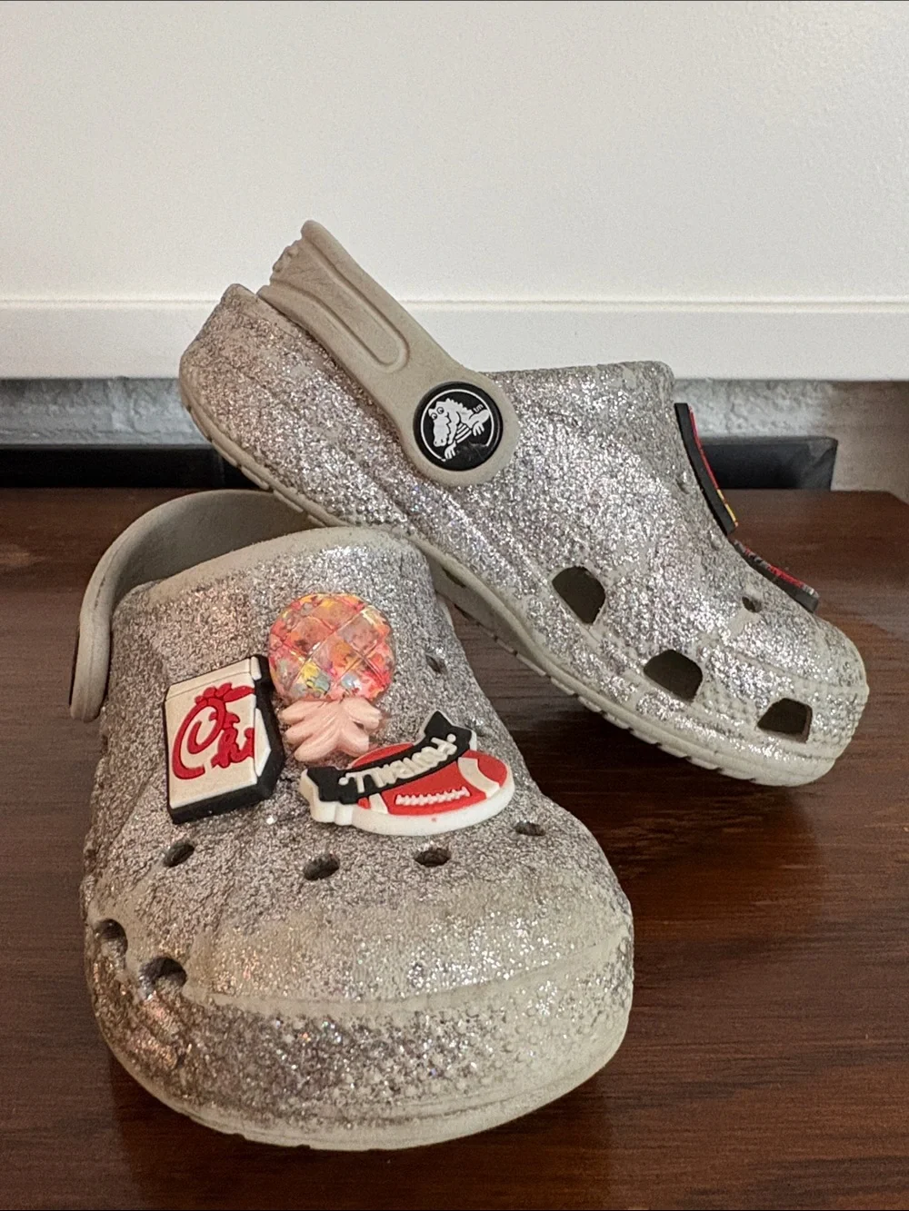 CROCS Classic Clog with Glitter and Jibbitz Charms Size 8